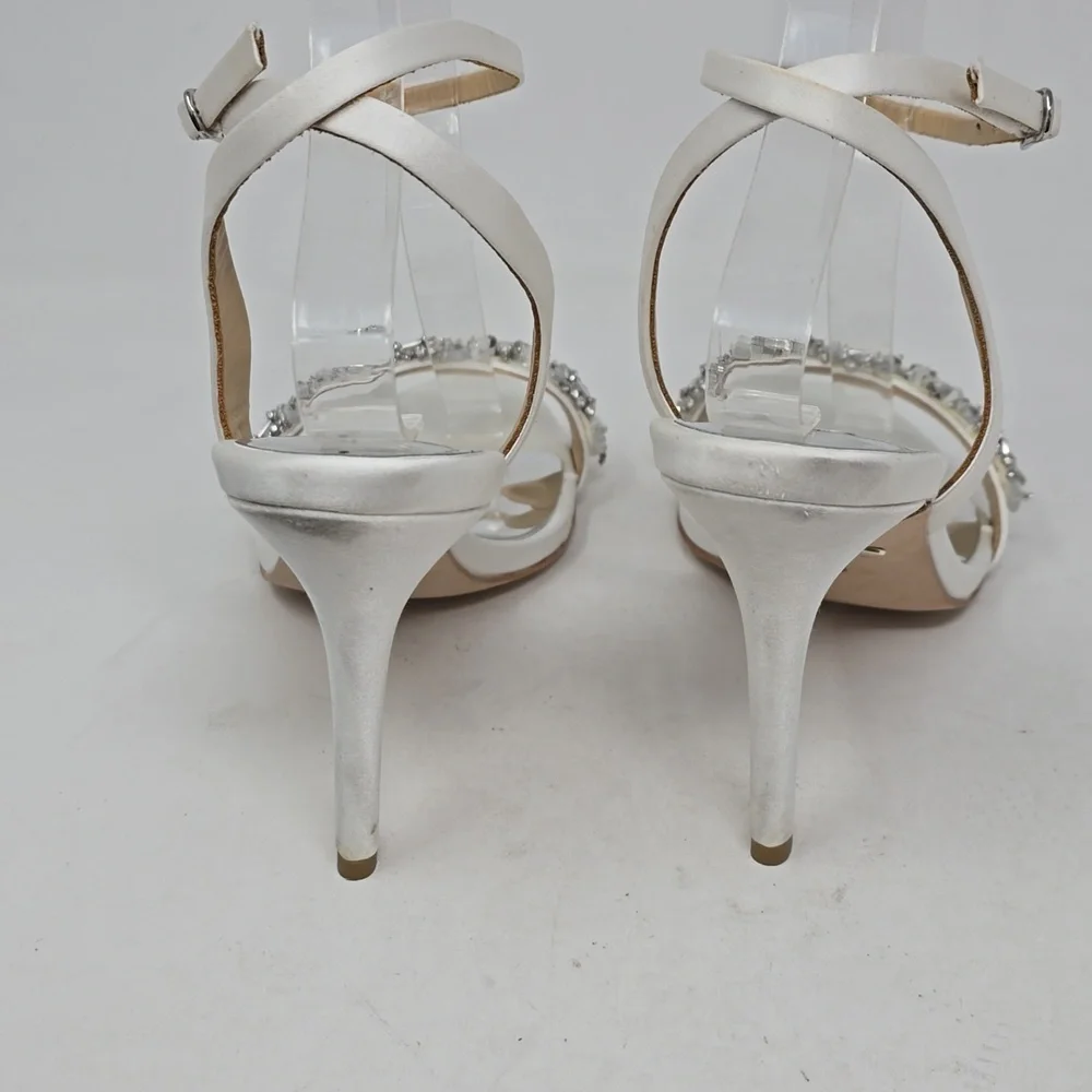 Badgley Mischka Beaded Of Whithe Ankle Strap Heels Sandals Size 8